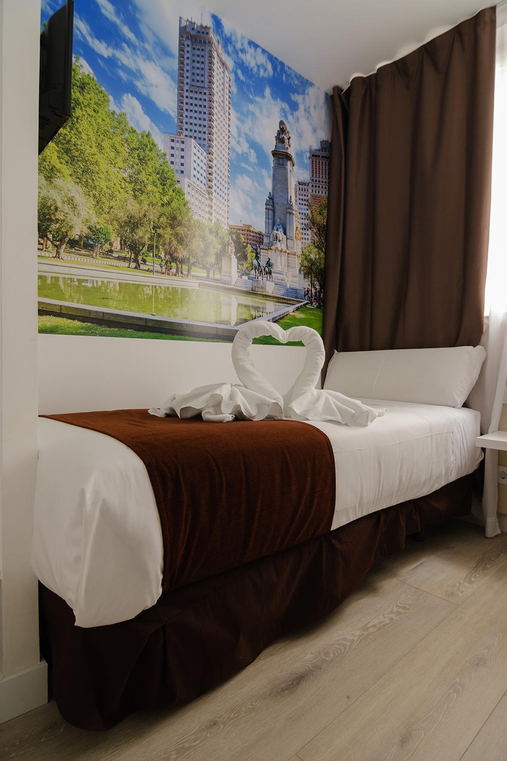 Hotel Bestprice Alegria マドリード エクステリア 写真