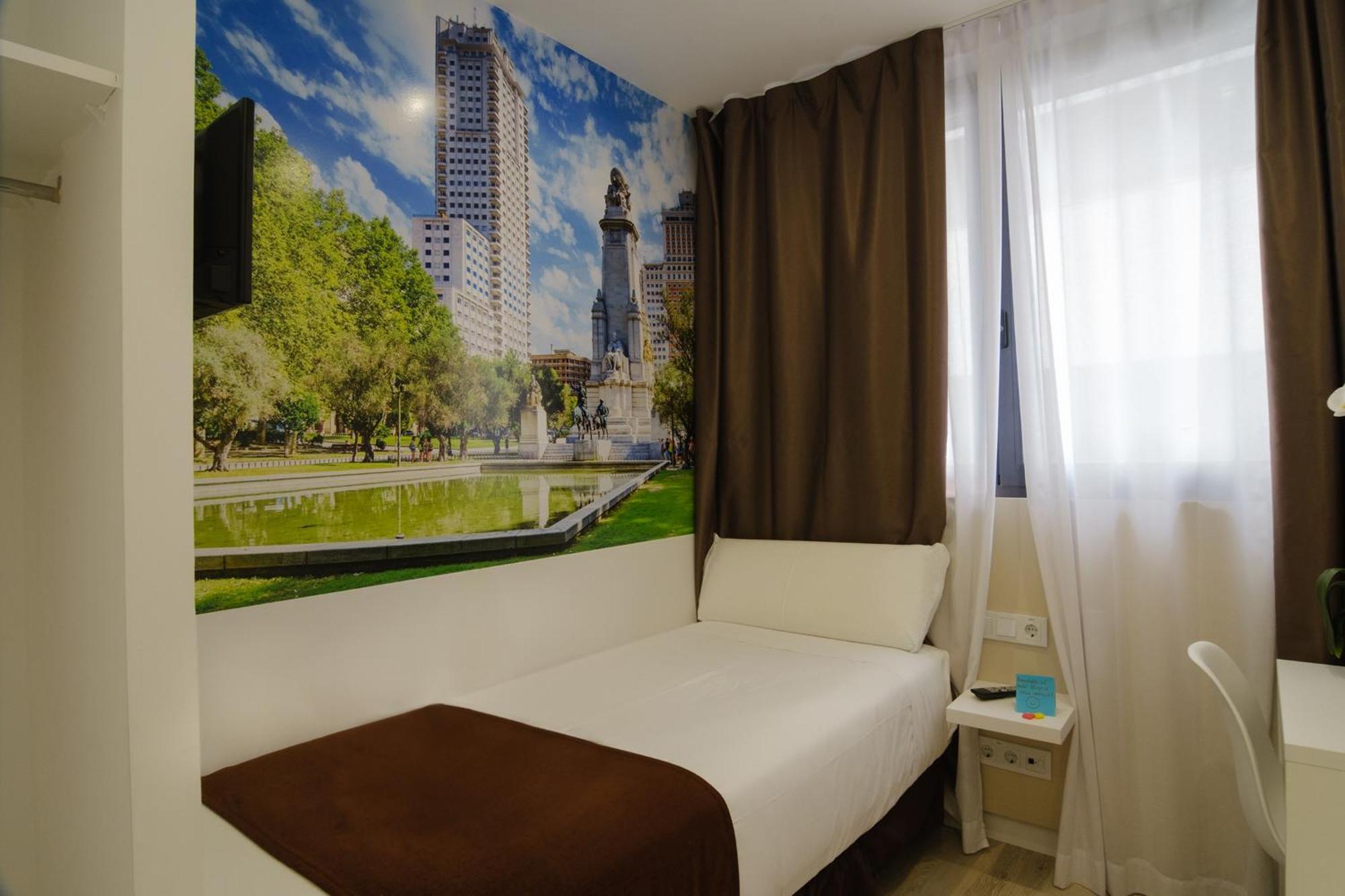 Hotel Bestprice Alegria マドリード エクステリア 写真